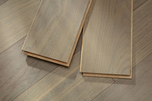 Indoor Engineered Wood Flooring American Walnut Wood Veneer Thickness 0.6/1.2mm Multi-Layer Engineered Flooring