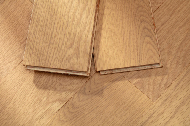 High End Solid Wood Composite Flooring with A Length of 1210mm Indoor Dedicated Multi-layer Engineered Wood Flooring