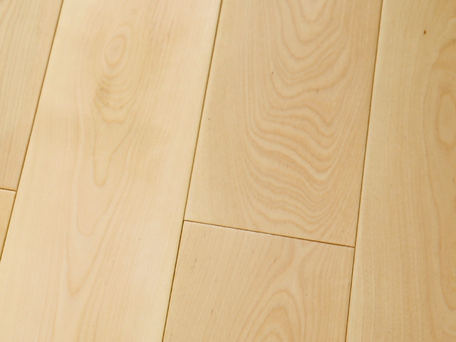 910mm Length Sports Flooring Birch Solid Wood Flooring Original Factory Sales