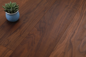 Chinese Factory Direct Sales Walnut Multi-layer Engineered Wood Flooring Raw Wood Veneer Matte Wear-resistant Multilayered Wood Flooring