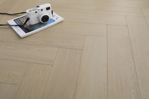 2024 Best Selling Indoor Engineered Wood Flooring Three-layer Oak Engineered Flooring