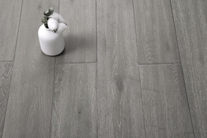 Indoor oak solid wood flooring T&G multi color hardwood flooring made in China