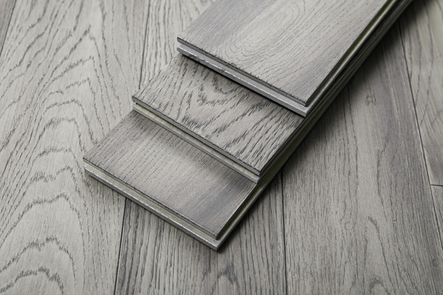 European White Oak Hardwood Flooring 610/910mm Length Indoor Smooth Matte Natural Solid Wood Flooring