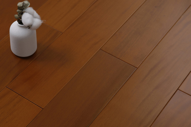 China Hardwood Flooring Factory Directly Sells Indoor Teak Color Solid Wood Flooring 610mm Length
