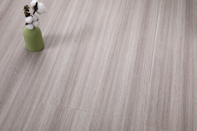 Indoor 8mm 10mm 12mm German HDF Wooden Laminated Flooring
