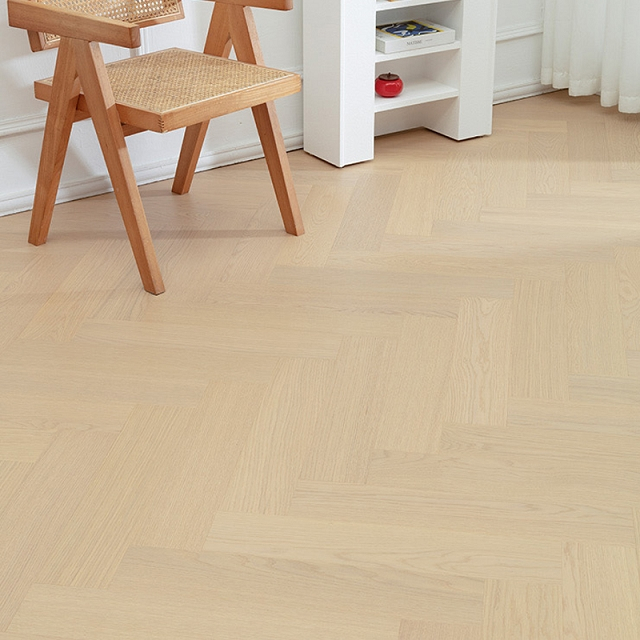 Herringbone Engineered Wood Flooring Oak Grain Paper Surface Brushed Flat 15mm New Three-Layer Wood Flooring