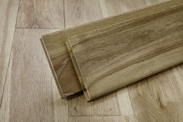 European White Oak Solid Wood Flooring Natural Wood Style Bedroom Living Room Interior Floor