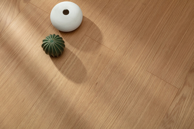 2024 New Engineered Hardwood Flooring White Oak Veneer 1210mm Length Multi-Layer Wood Engineered Wood Flooring