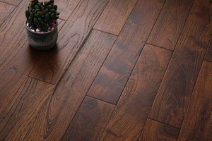 New Matte Wire Locust Solid Wood Flooring Water Proof Natural Log Herringbone Hardwood Flooring T&G