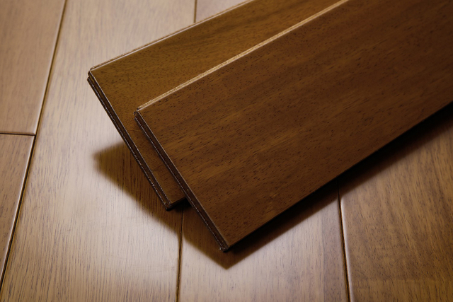 Pometia Solid Wood Flooring Made in China Wear-resistant Moisture-proof Logs Hardwood Flooring