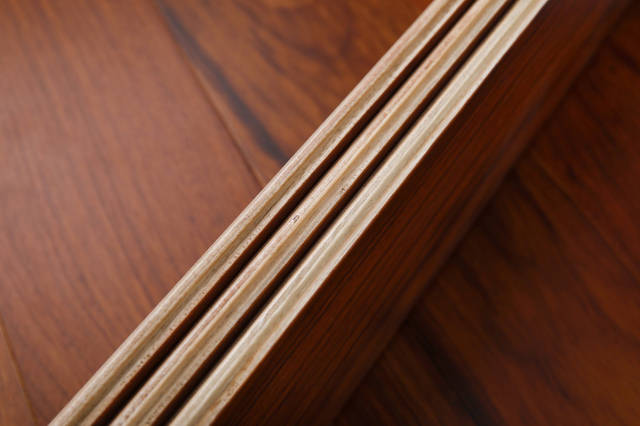 Multi-layer Engineered Wood Flooring Natural Wood Veneer 0.6mm Teak Walnut Oak Pear 1210mm Length engineered hardwood flooring