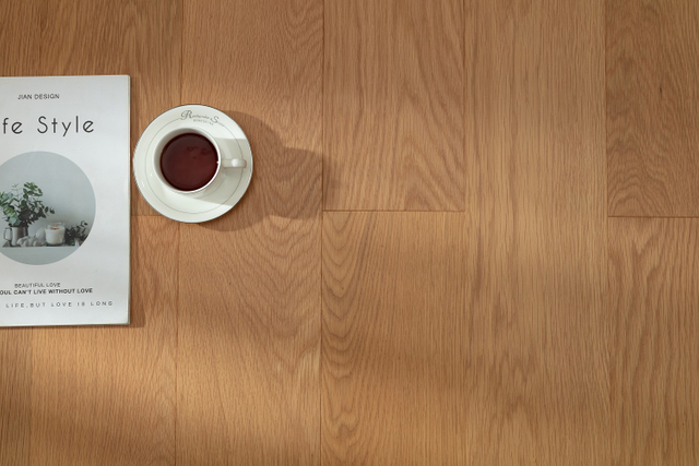 High End Solid Wood Composite Flooring with A Length of 1210mm Indoor Dedicated Multi-layer Engineered Wood Flooring
