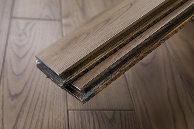 Factory Store Sales Oak Solid Wood Flooring for Kitchen 610mm Length Hardwood Flooring Unfinished Interior Flooring