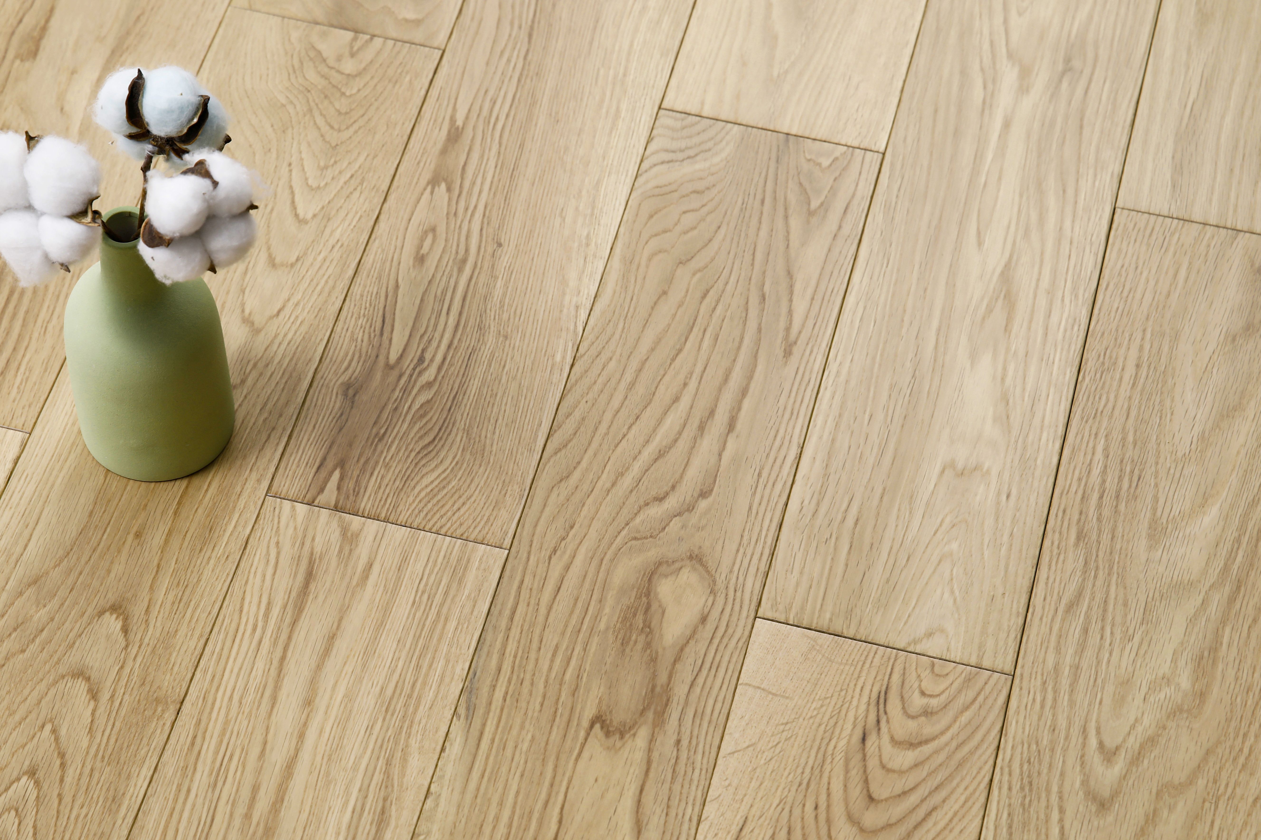 <strong>Oak Hardwood Flooring</strong>