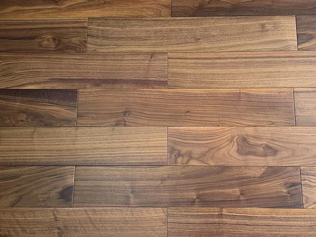 Library Walnut Casual Log Solid Wood Flooring