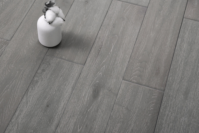 Office Indoor Floor Decoration Grey Casual Log Solid Wood Flooring